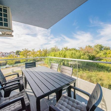 Apartman Pau 닌 외부 사진